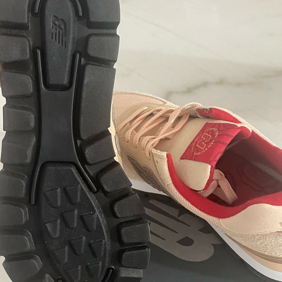 New Balance Blush Pink, gold and red sneakers NWT - Picture 9 of 10